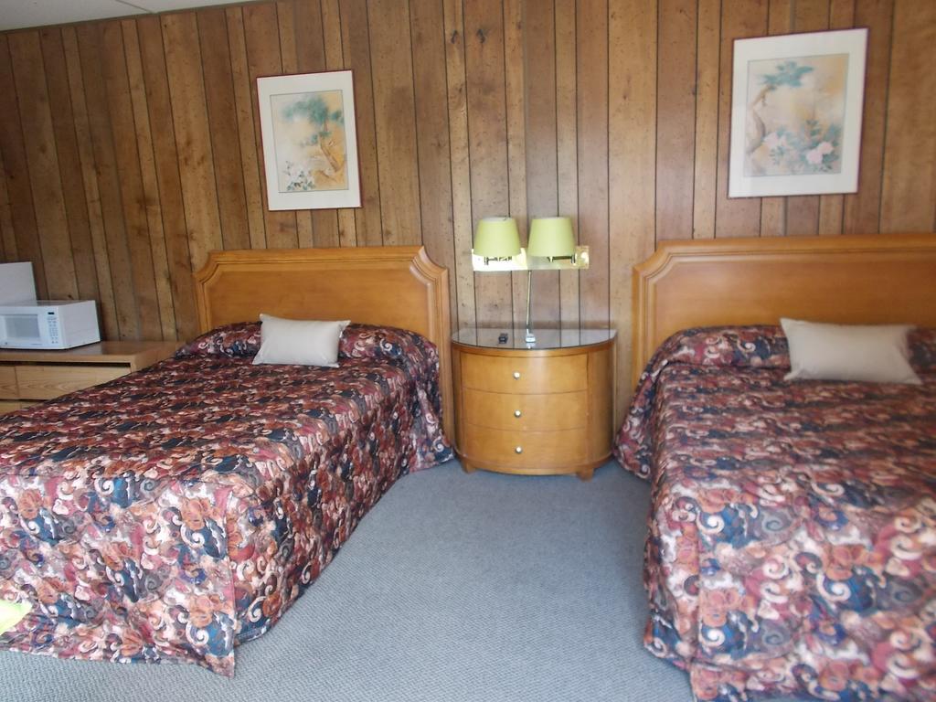 Atomic Inn Beatty Near Death Valley Екстер'єр фото