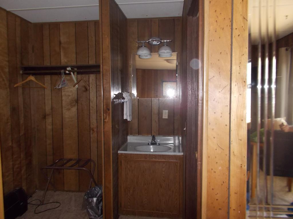 Atomic Inn Beatty Near Death Valley Екстер'єр фото